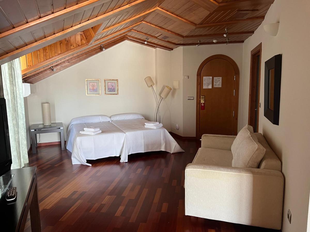 Hotel Las Eras Сафра Экстерьер фото